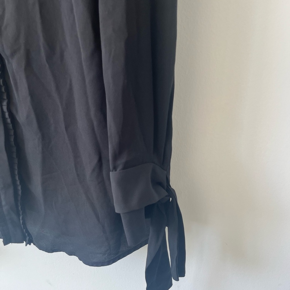 Elegant Black Women's Blouse - Picture 2 of 2